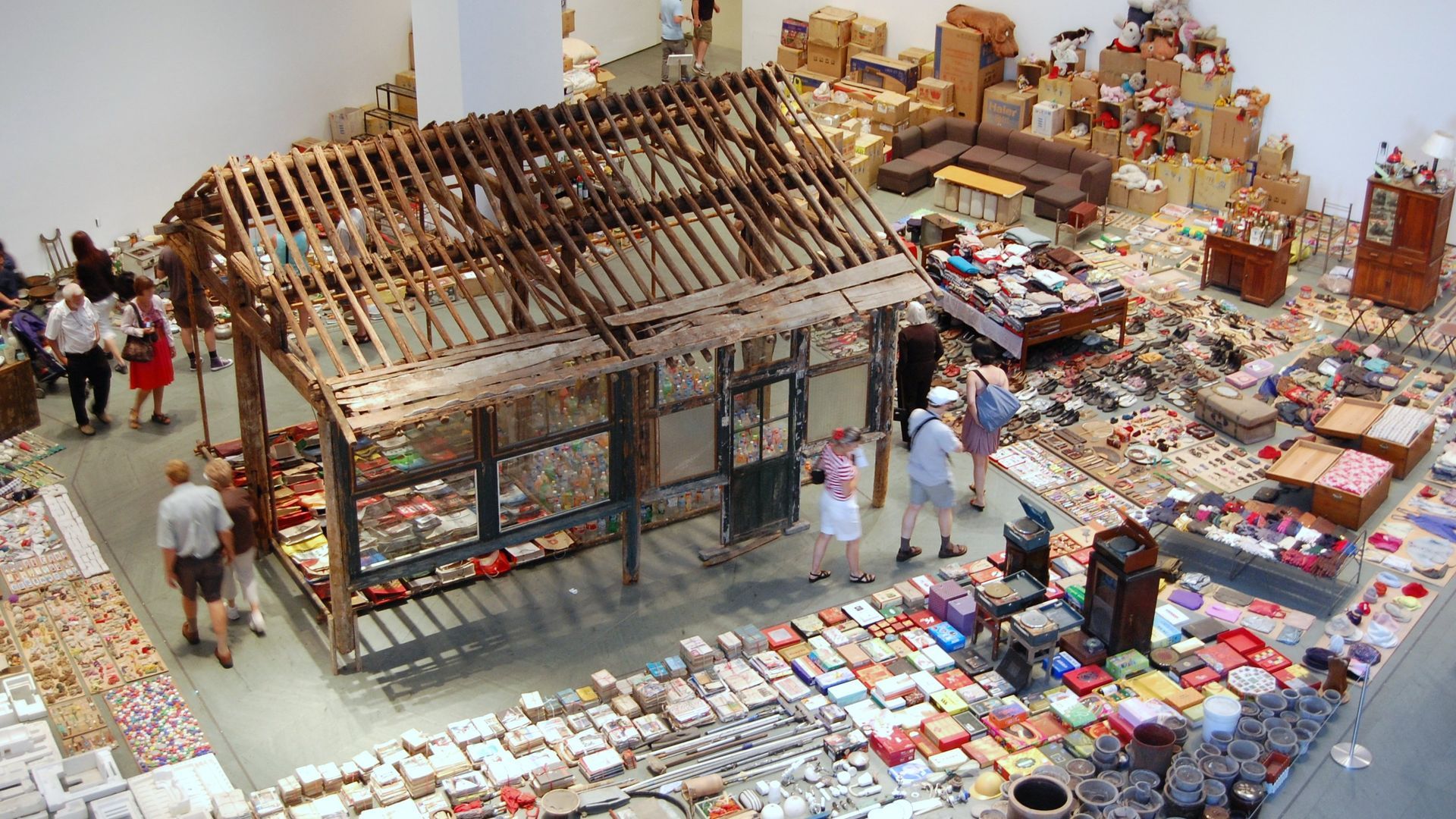 Parte de la exposición Waste Not en 2005