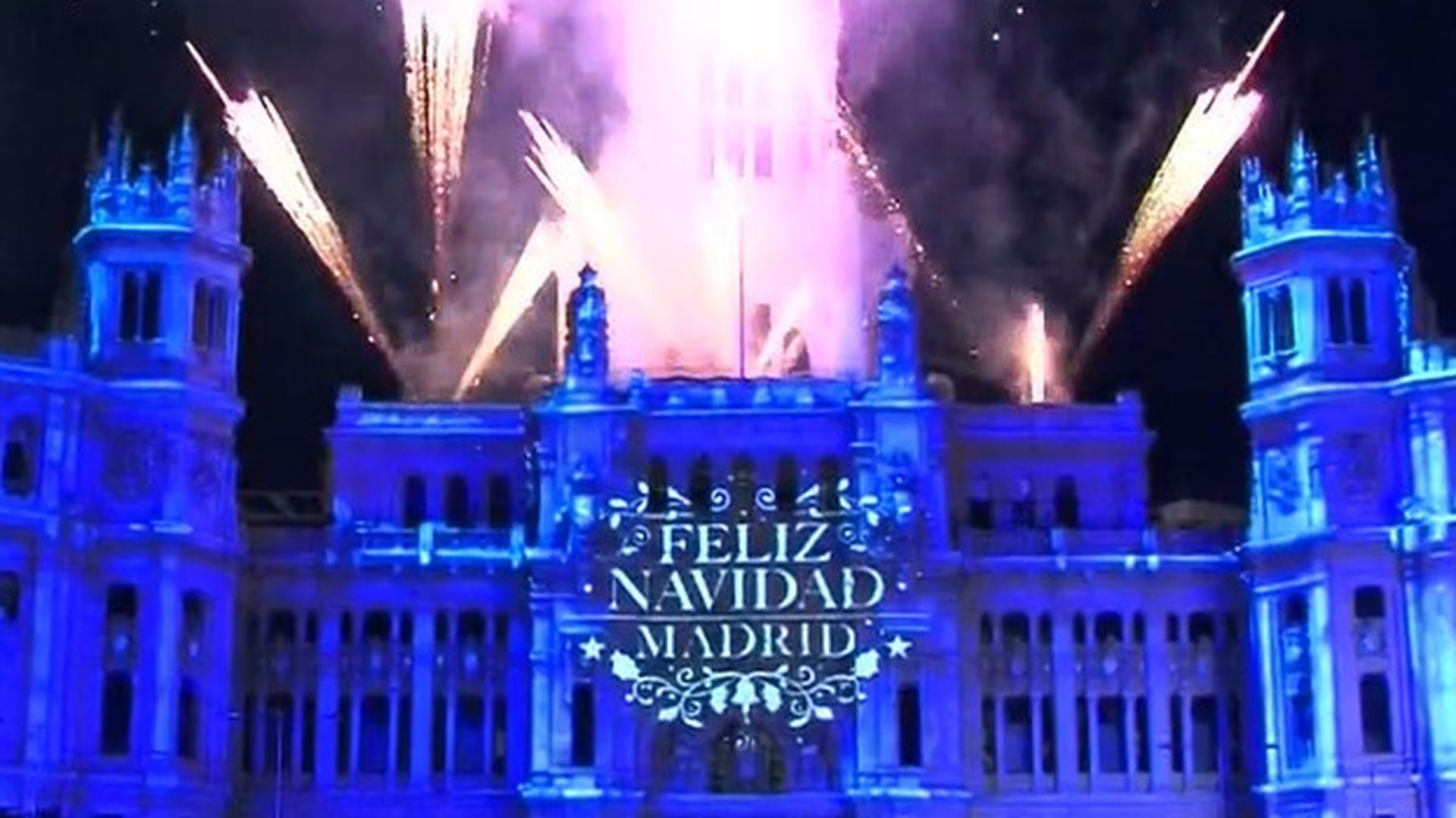 Espectacular encendido de las luces de Navidad en Madrid 2025: el piloto Carlos Sainz inaugura el alumbrado con 13 árboles por toda la ciudad