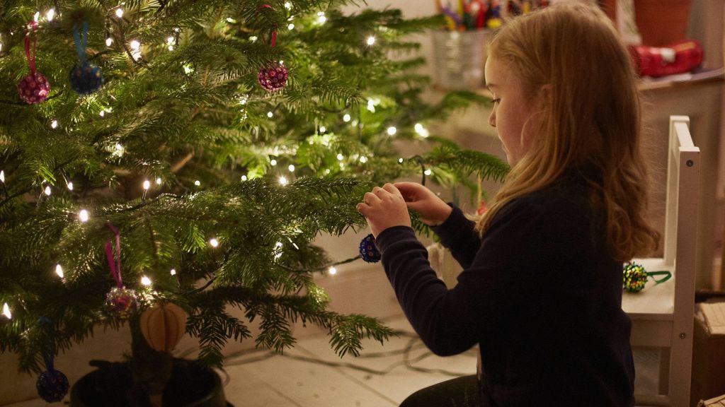 Cómo decorar el árbol de Navidad este 2025