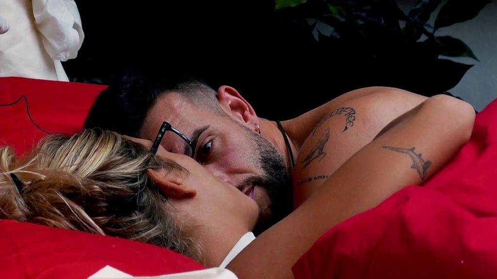 Edurne confiesa a Cristian qué pasó con Iñigo bajo las sábanas tras un nuevo acercamiento entre ellos