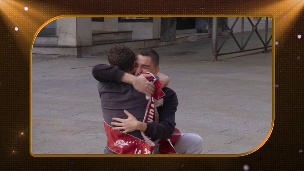 ¡Explosión de alegría en ‘Lo sabe, no lo sabe’! Dos amigos de Alcorcón viven una segunda oportunidad con final feliz
