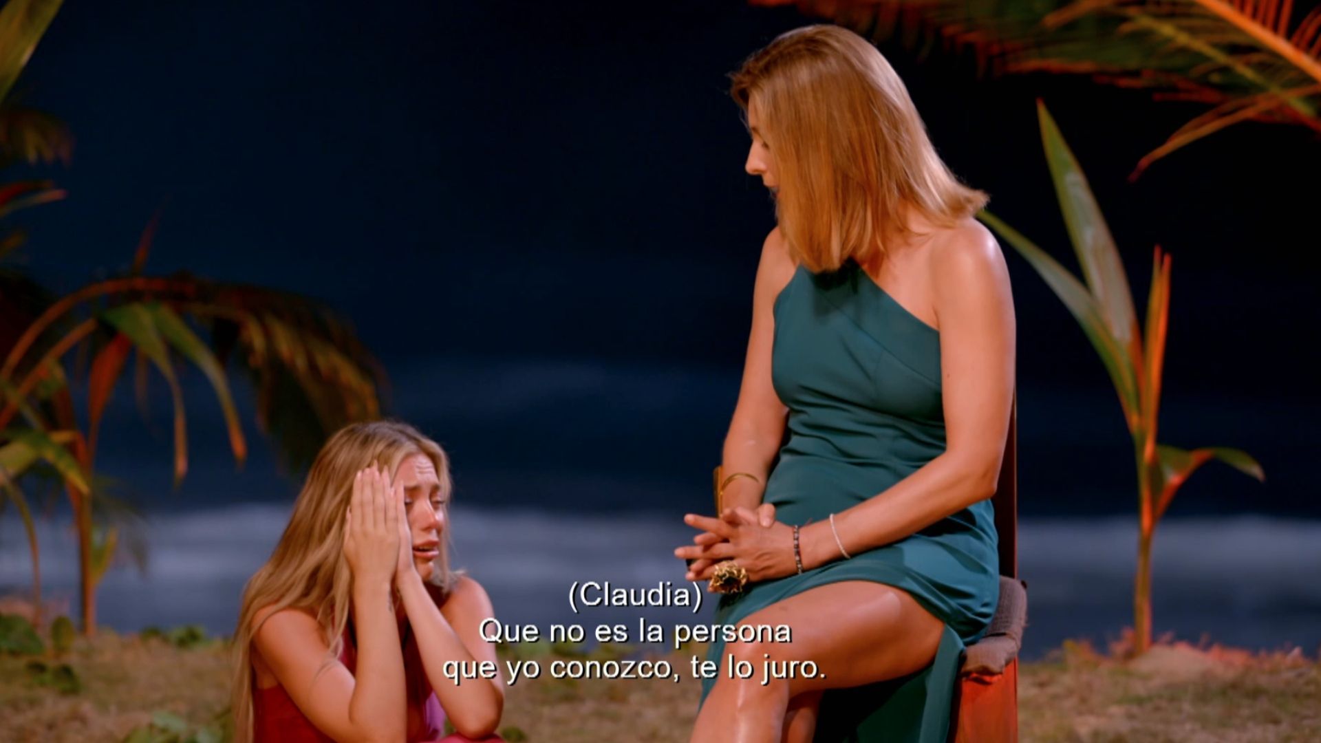 Las explosivas reacciones de Claudia al enterarse por sus compañeras de las imágenes de Gilbert