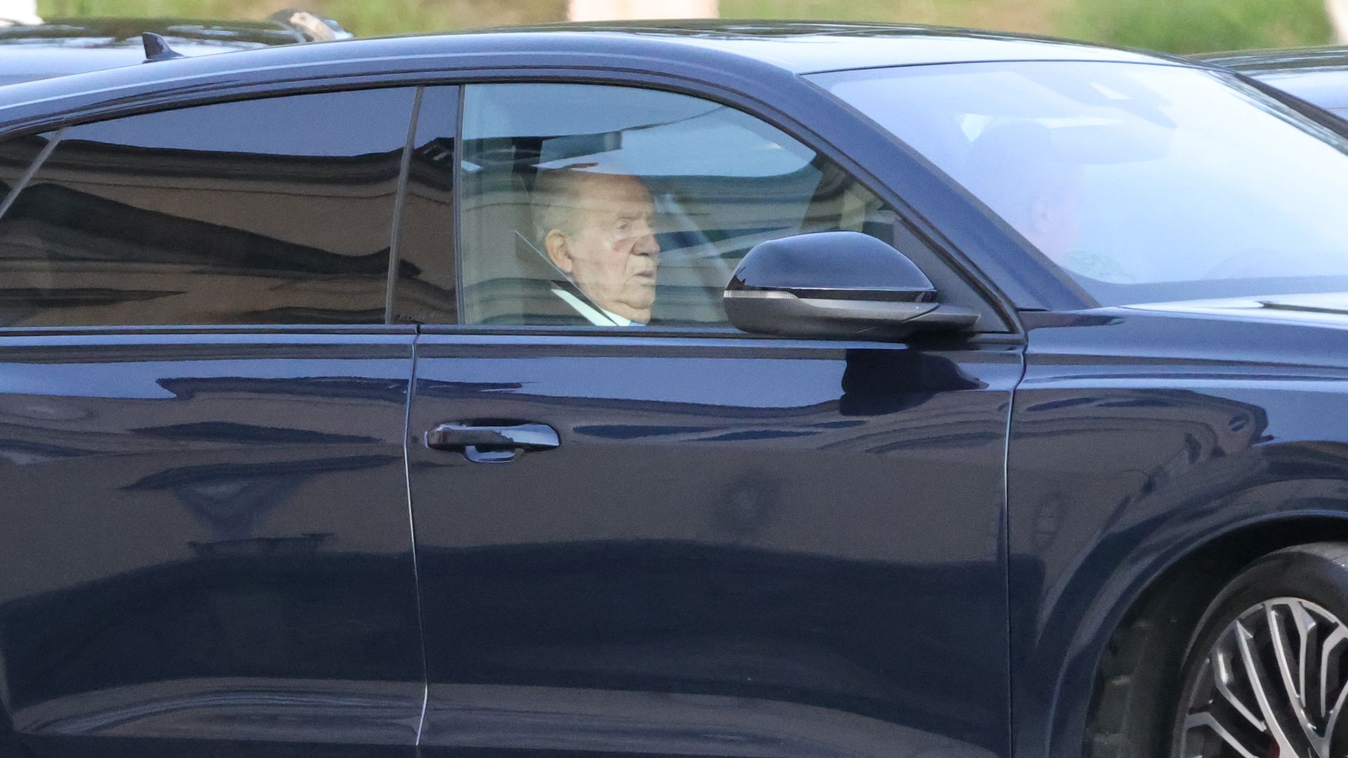 El rey Juan Carlos, a su llegada a El Pardo