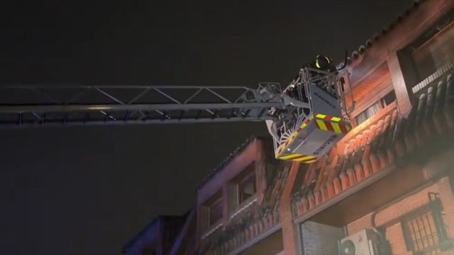 Muere un anciano en el incendio de su vivienda en Las Rozas, Madrid
