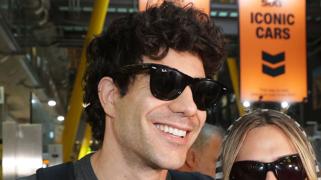 Javier Calvo con los medios