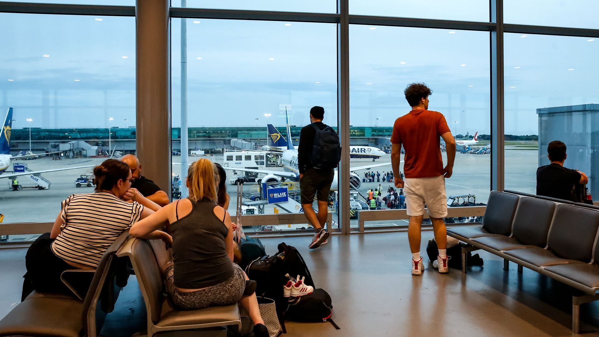 Pasajeros en el aeropuerto londinense de Stansted