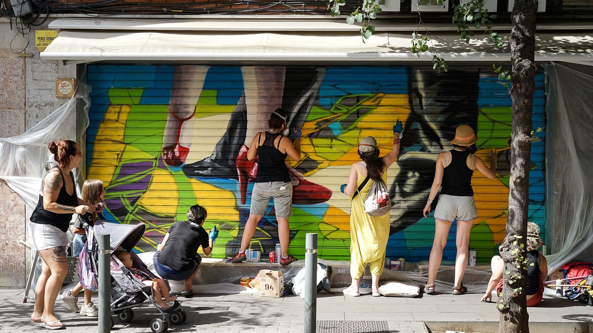 'Persianas con alma': mujeres en situación de vulnerabilidad rompen estereotipos a través del arte