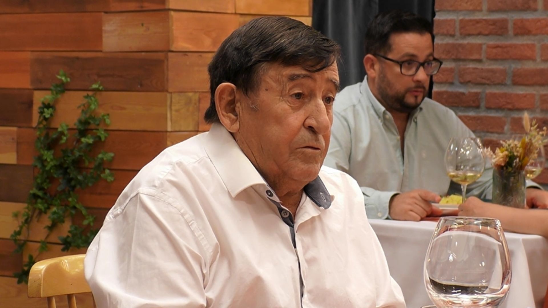 Sorpresa total con un soltero de ‘First Dates’ al descubrir las singulares uñas de su cita: "Parecen de cigüeña"