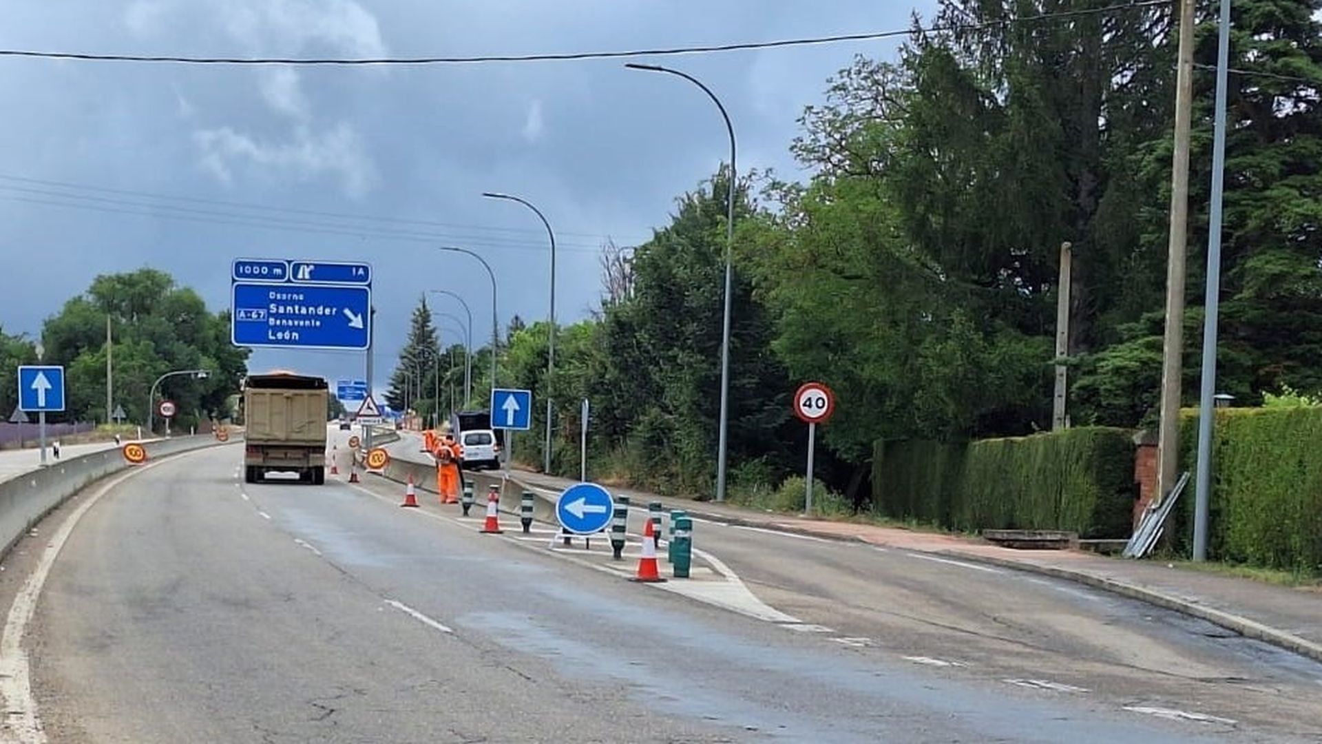 Un conductor roba el coche de la persona que le auxilió tras un accidente y sufre otro accidente en Palencia