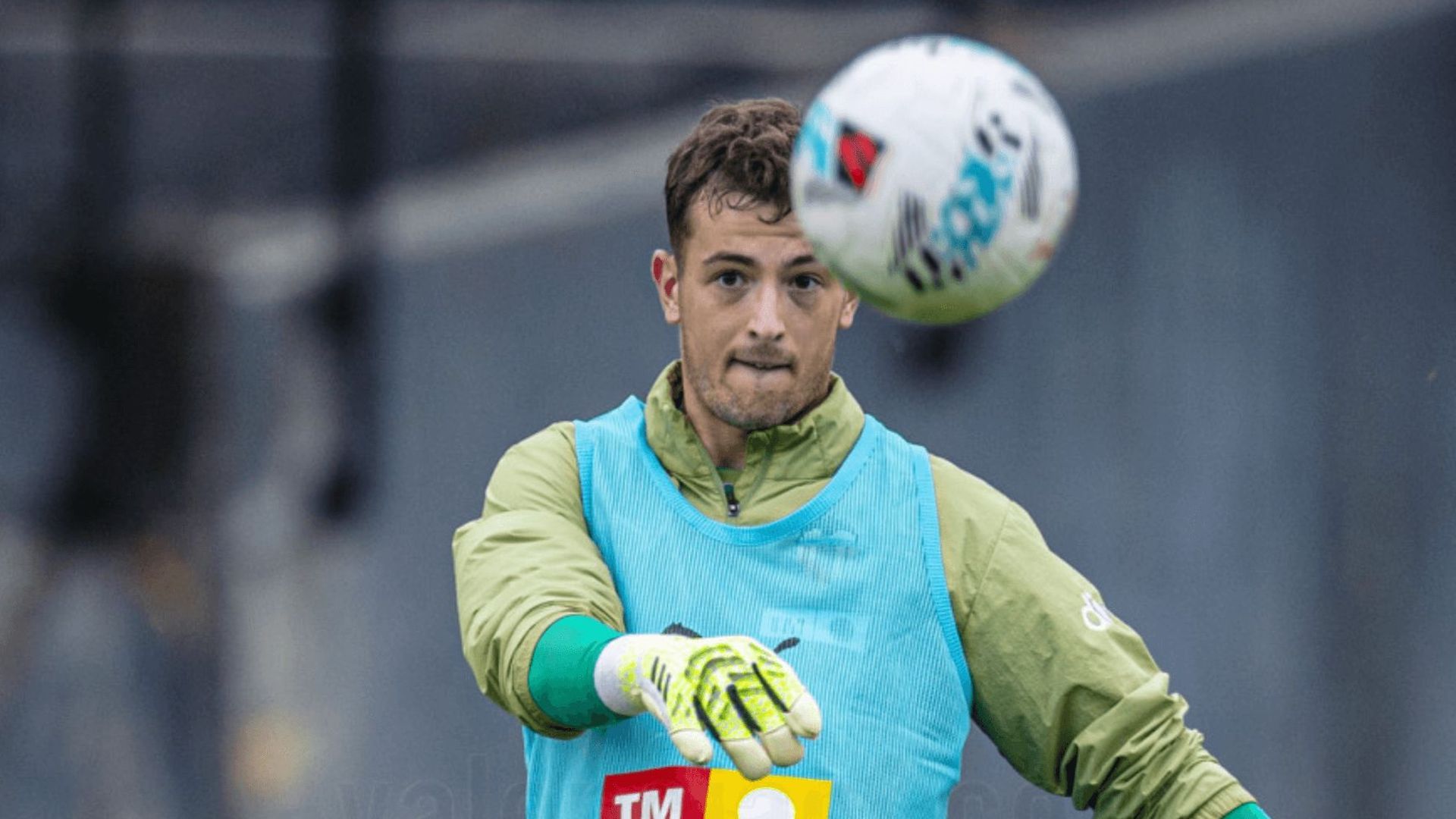 agirrezabala_jugador_del_valencia_cf_foto_valencia_cf_001.png agirrezabala_jugador_del_valencia_cf_foto_valencia_cf_001.png