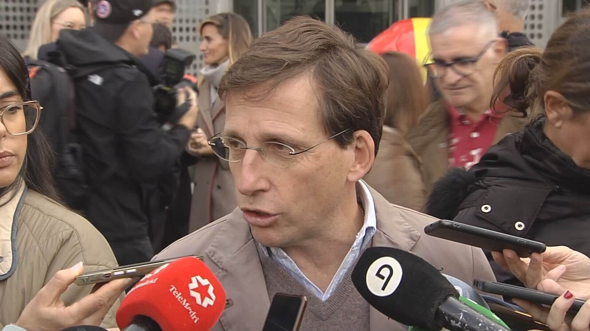 almeidametroponfl_frame_487jpeg.jpeg almeidametroponfl_frame_487jpeg.jpeg