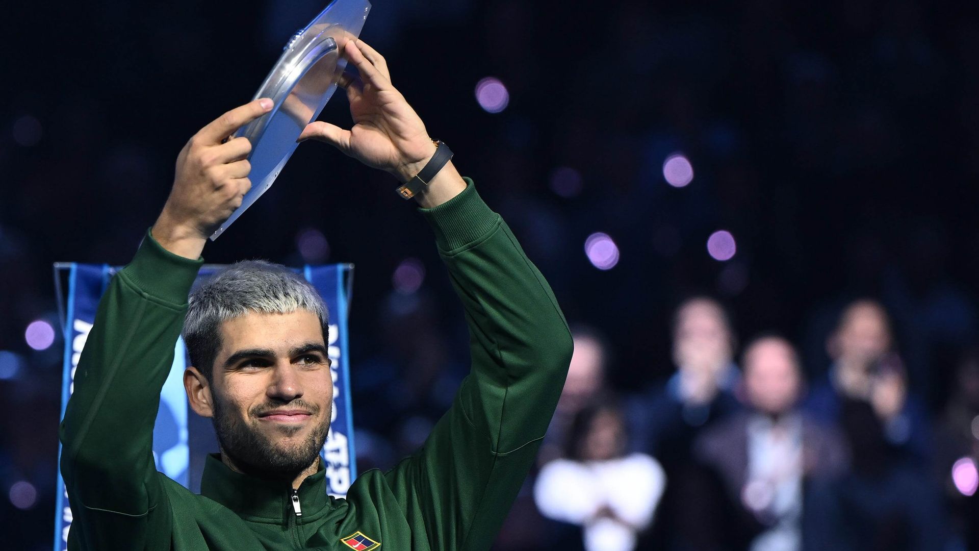 carlos_alcaraz_tras_perder_en_las_finales_atp_foto_efe_001.jpg carlos_alcaraz_tras_perder_en_las_finales_atp_foto_efe_001.jpg