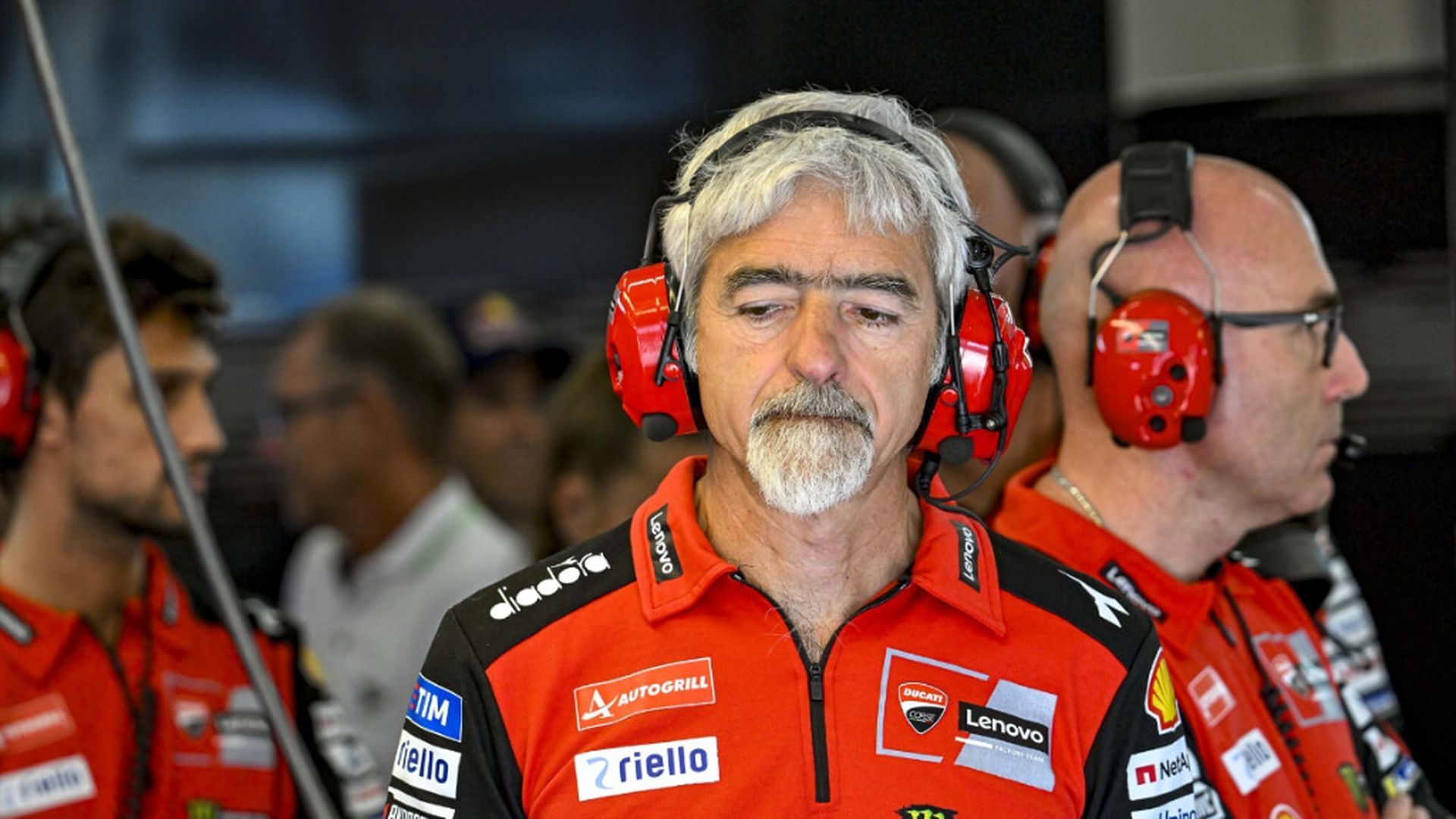 fotojet___2025_11_01t200514888jpg_001.jpg fotojet___2025_11_01t200514888jpg_001.jpg