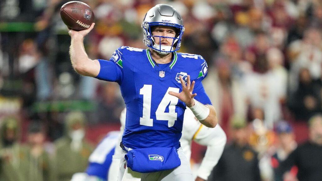 La conexión entre Sam Darnold y Cody White en el touchdown de los Seahawks y el lamento de Ponseti