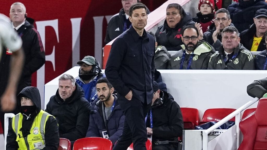 Roberto Gómez coincide con Fede Valverde y apela a la falta de actitud del Real Madrid en Anfield: "Xabi Alonso está tocadísimo"