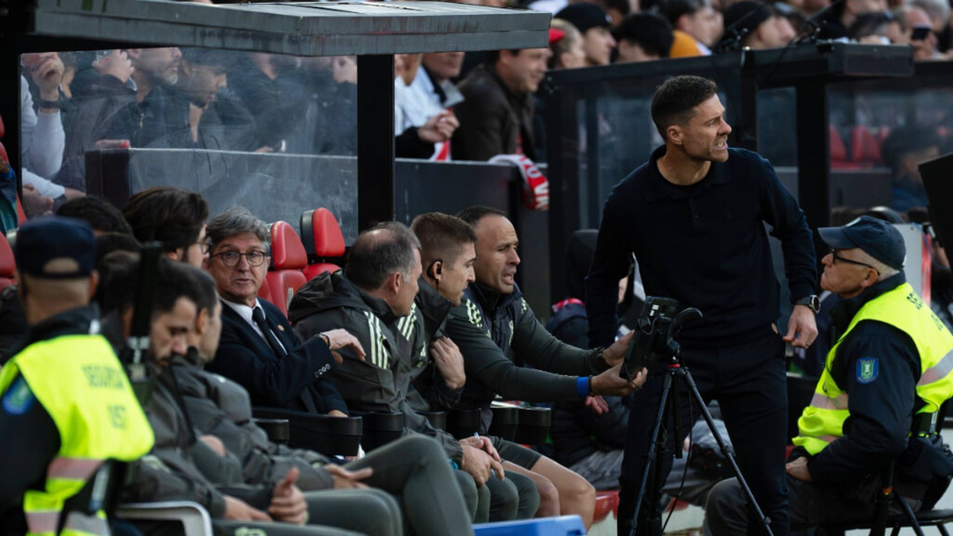 fotojet___2025_11_11t095306372jpg.jpg fotojet___2025_11_11t095306372jpg.jpg