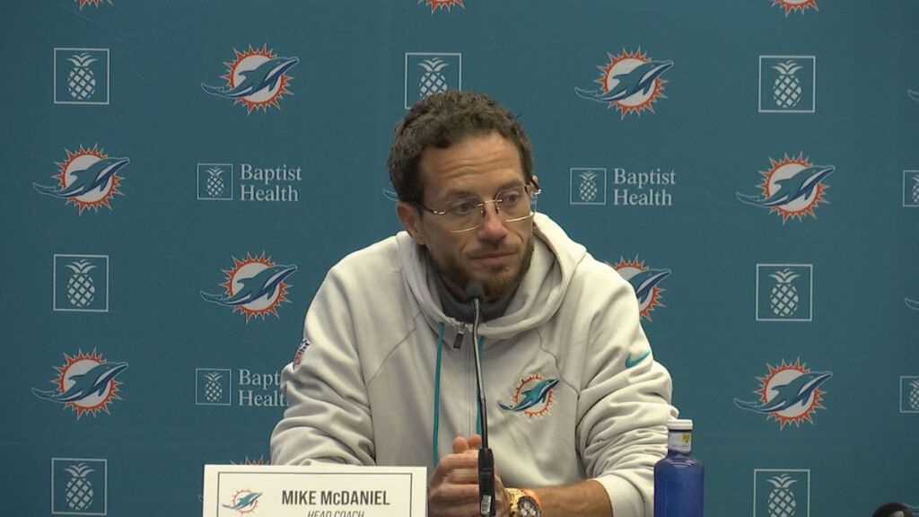 Mike McDaniel, entrenador de los Miami Dolphins y su pasión por el FC Barcelona: "Vinieron a Texas y los sigo desde entonces"