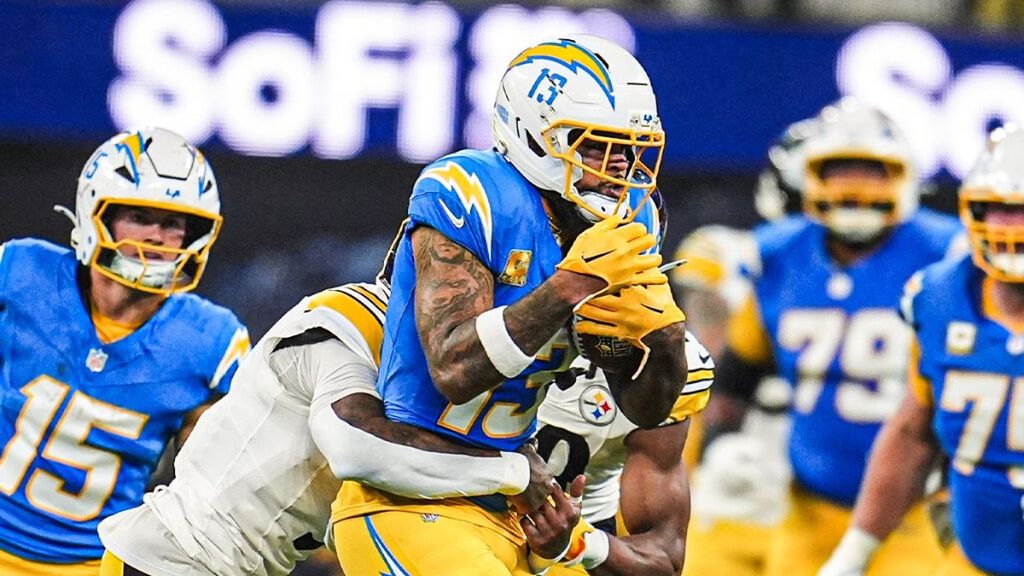 Los Chargers arrollan a los Steelers gracias a una gran actuación defensiva (25-10)