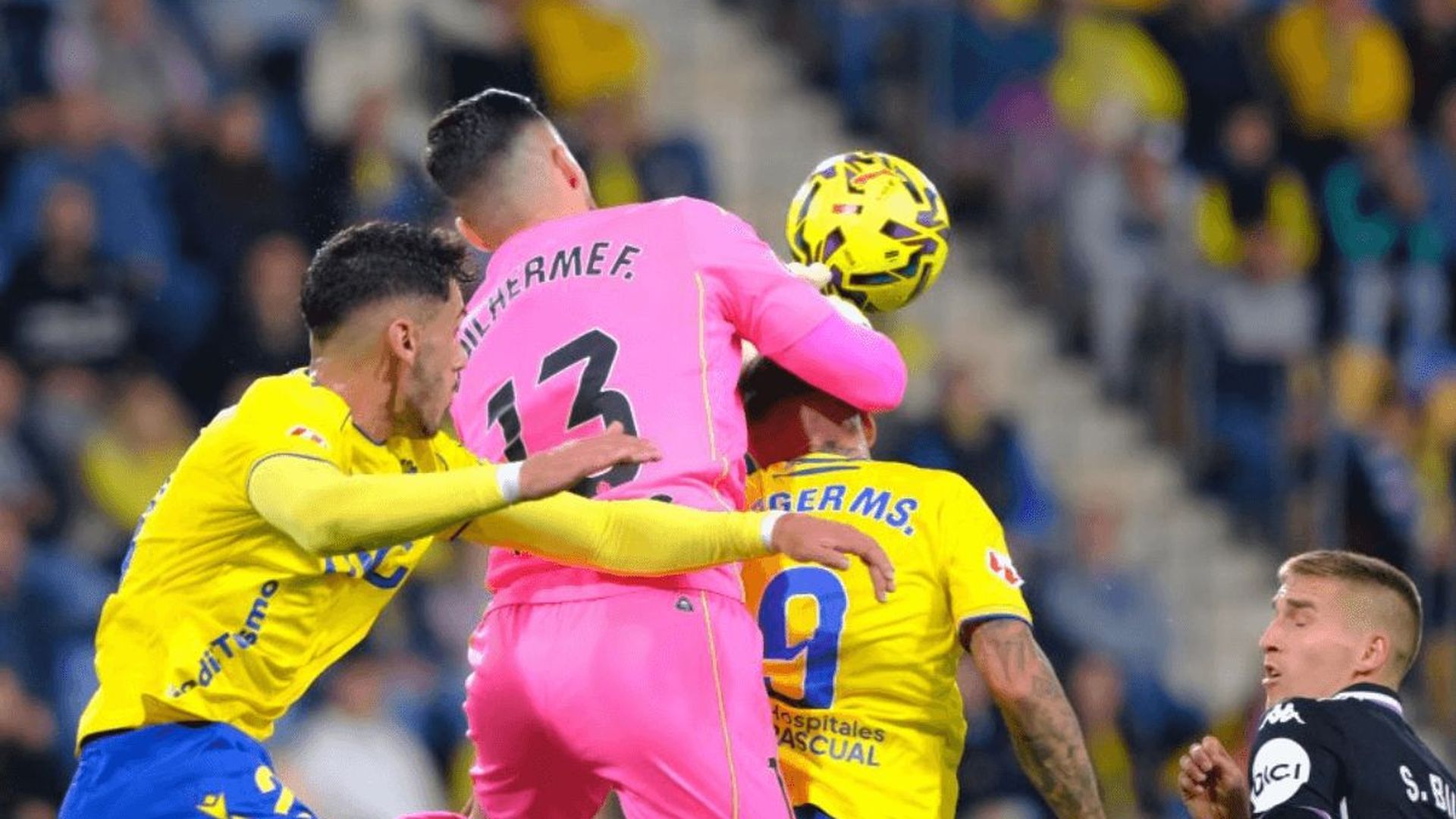 guilherme_fernandes_realizando_una_parada_ante_el_cadiz_cfpng_001.png guilherme_fernandes_realizando_una_parada_ante_el_cadiz_cfpng_001.png