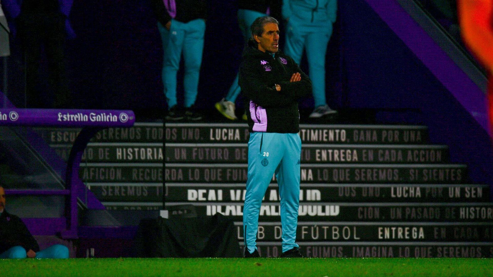 guillermo_almada_ante_el_estrela_amadora_002.jpeg guillermo_almada_ante_el_estrela_amadora_002.jpeg