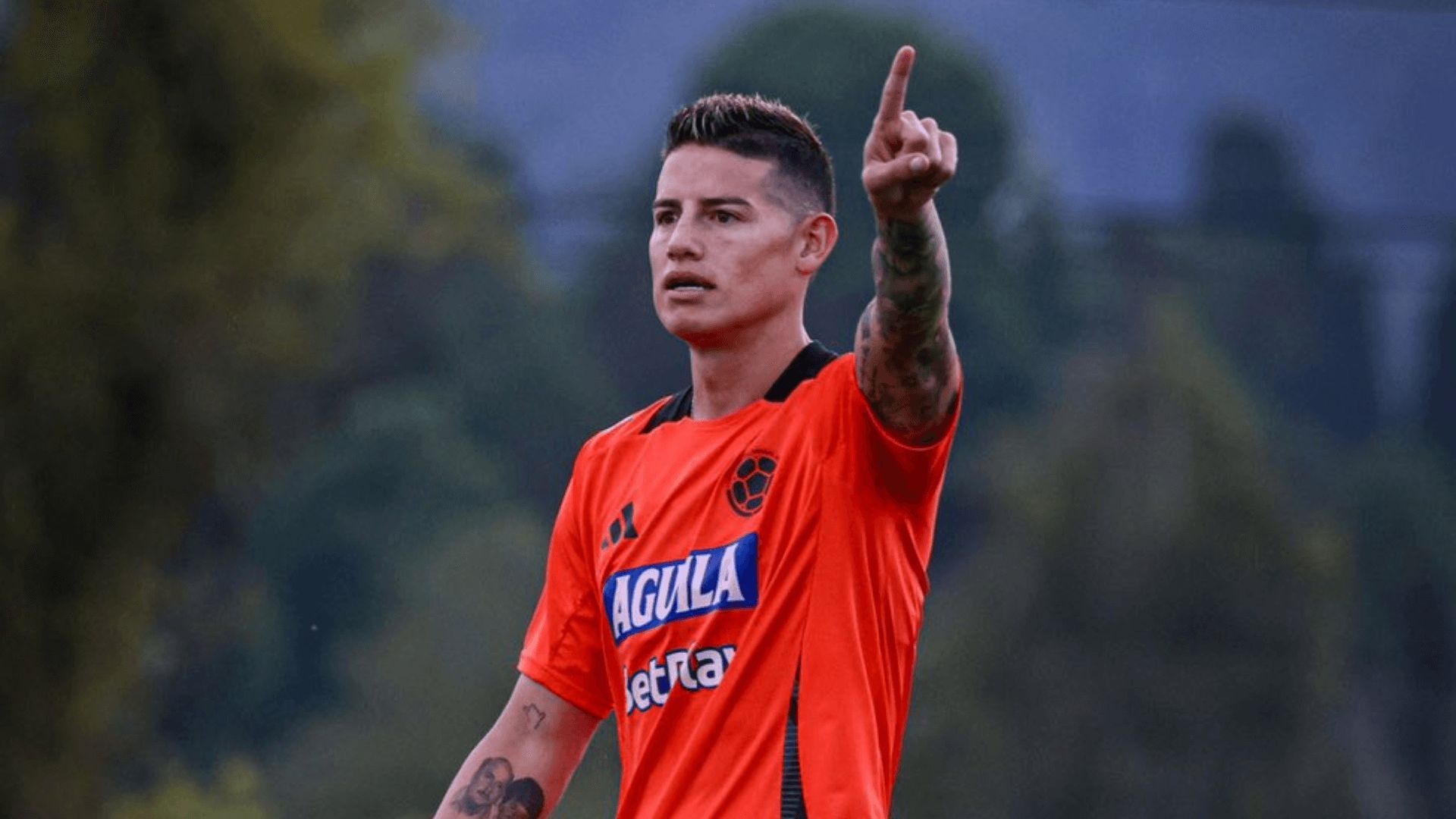 james_rodriguez_en_un_entrenamiento_con_club_leon_foto_clfc.png