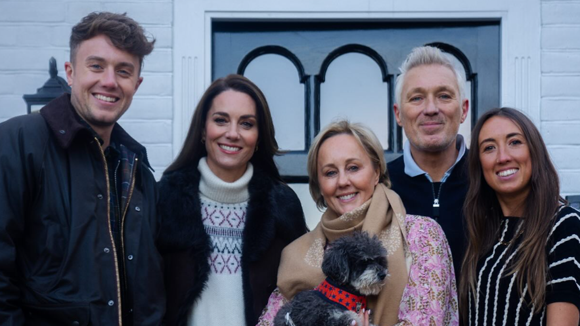 La Kate Middleton más humilde: la princesa de Gales se quita los zapatos para entrar en la casa de un presentador británico