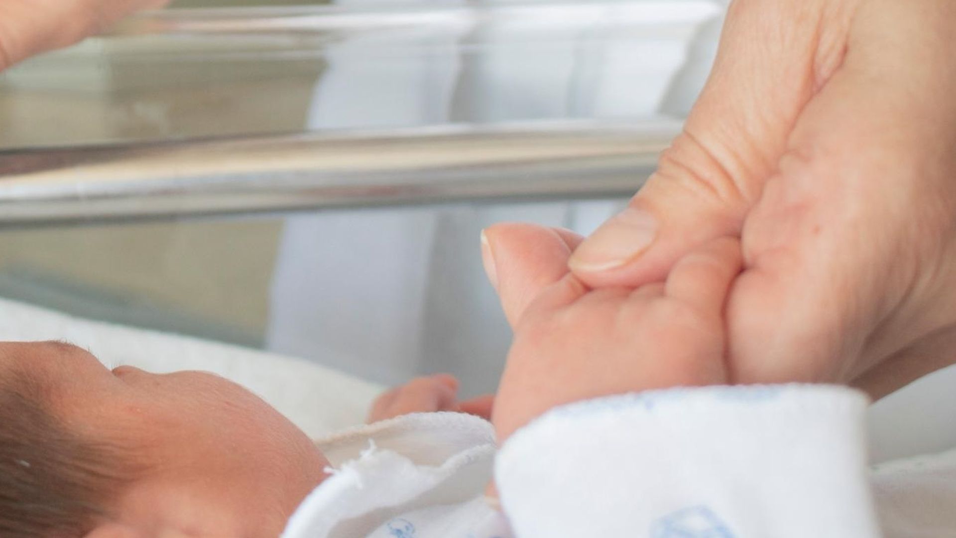 La madre que intentó vender a su hija por 3.000 euros en Málaga ya lo hizo con otro hijo por el mismo precio