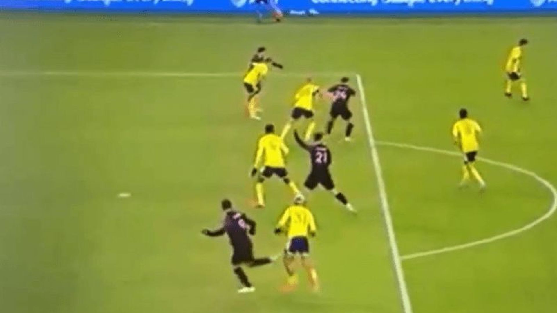 la_patada_de_luis_suarez.png la_patada_de_luis_suarez.png