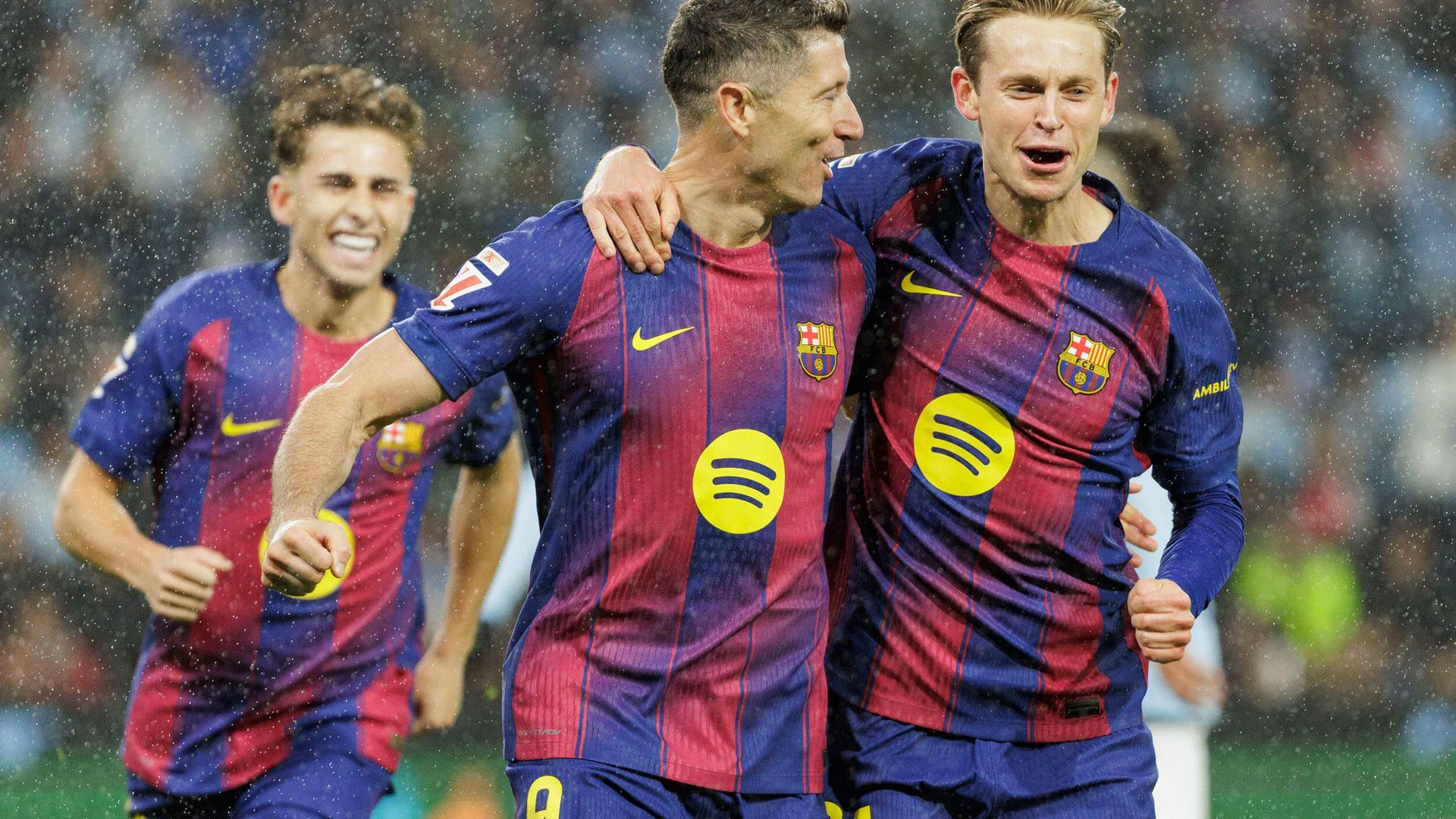 lewandowski_y_frenkie_de_jong_celebran_un_gol_en_el_celta_barcelona_foto_laliga.jpg lewandowski_y_frenkie_de_jong_celebran_un_gol_en_el_celta_barcelona_foto_laliga.jpg