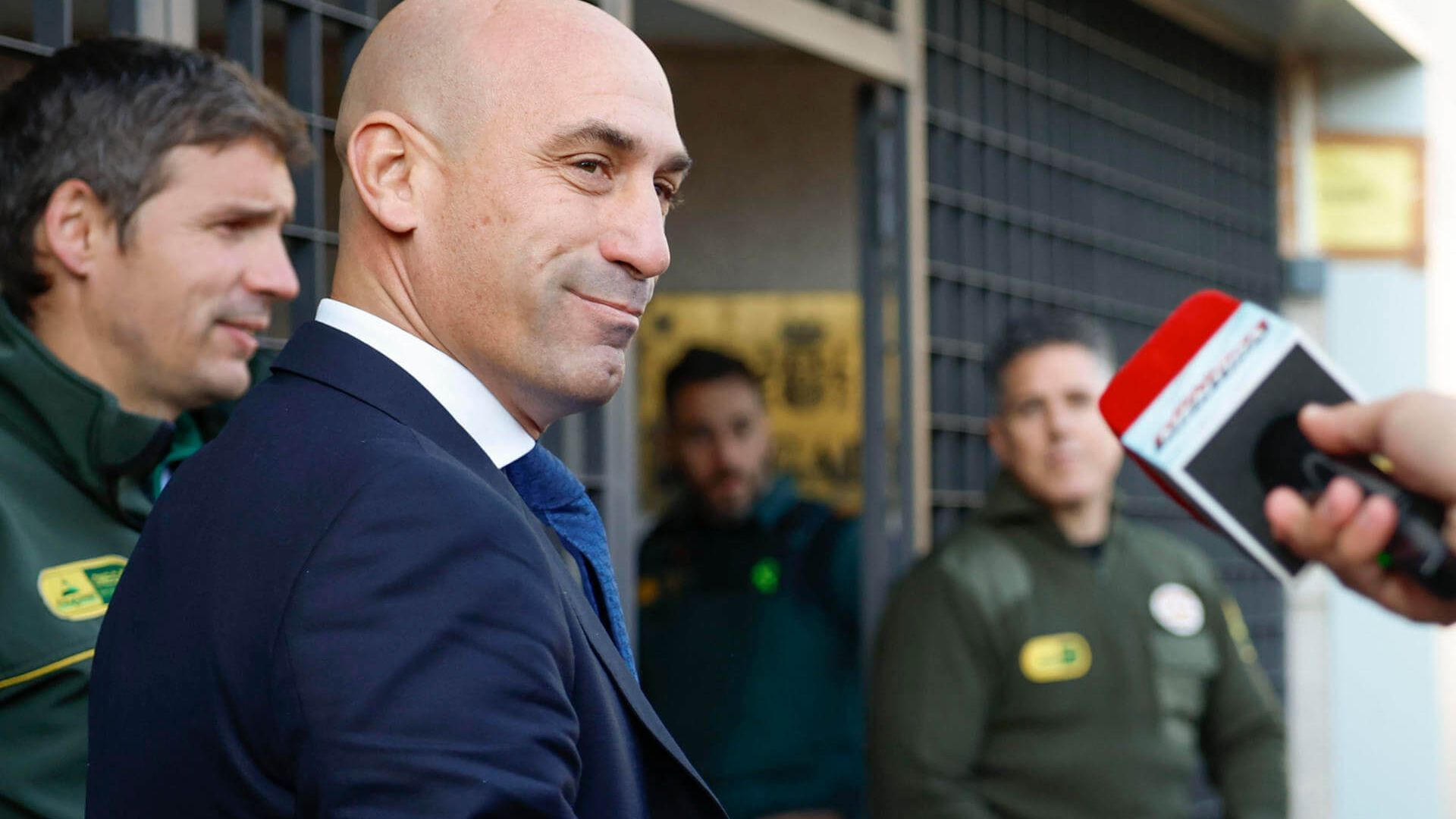 luis_rubiales_en_su_llegada_a_los_juzgados_foto_efe_001.jpg luis_rubiales_en_su_llegada_a_los_juzgados_foto_efe_001.jpg