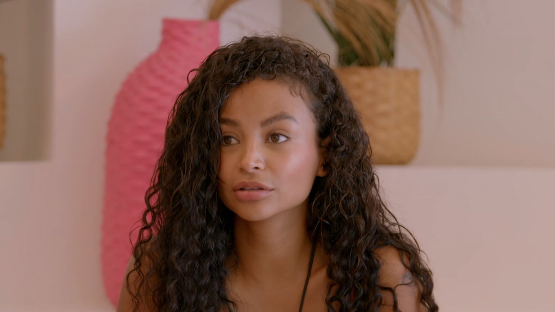 Mayeli Díaz da la sorpresa en 'La isla de las tentaciones 9' y pide una cita con Borja, tentador de Almudena: "Es con el que más a gusto me siento"