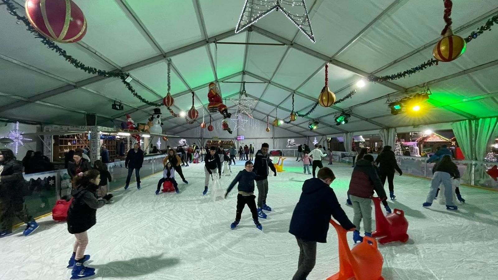 Pista de hielo de Navidad Park