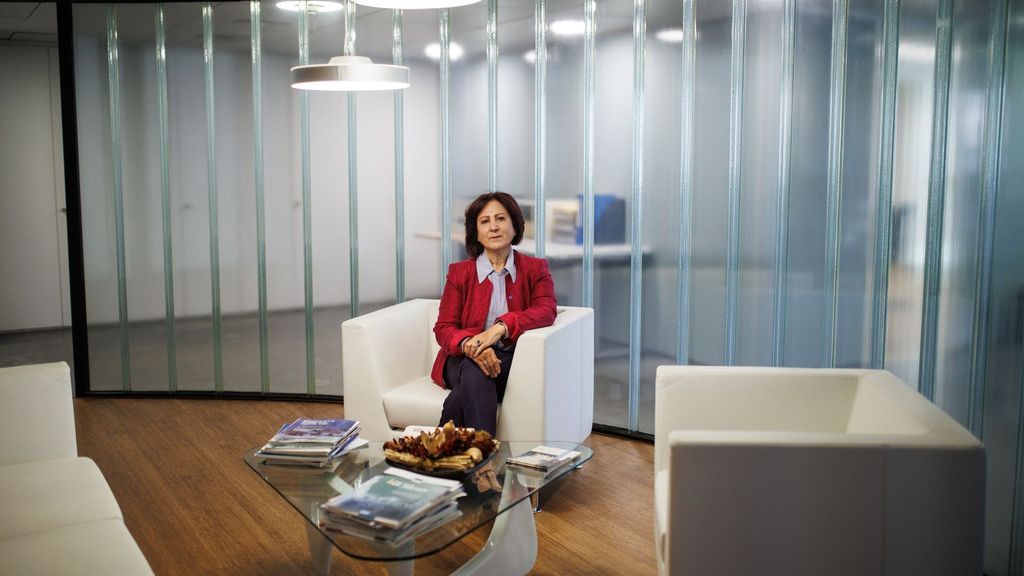 ¿Qué criterios debe cumplir un Fiscal General del Estado?