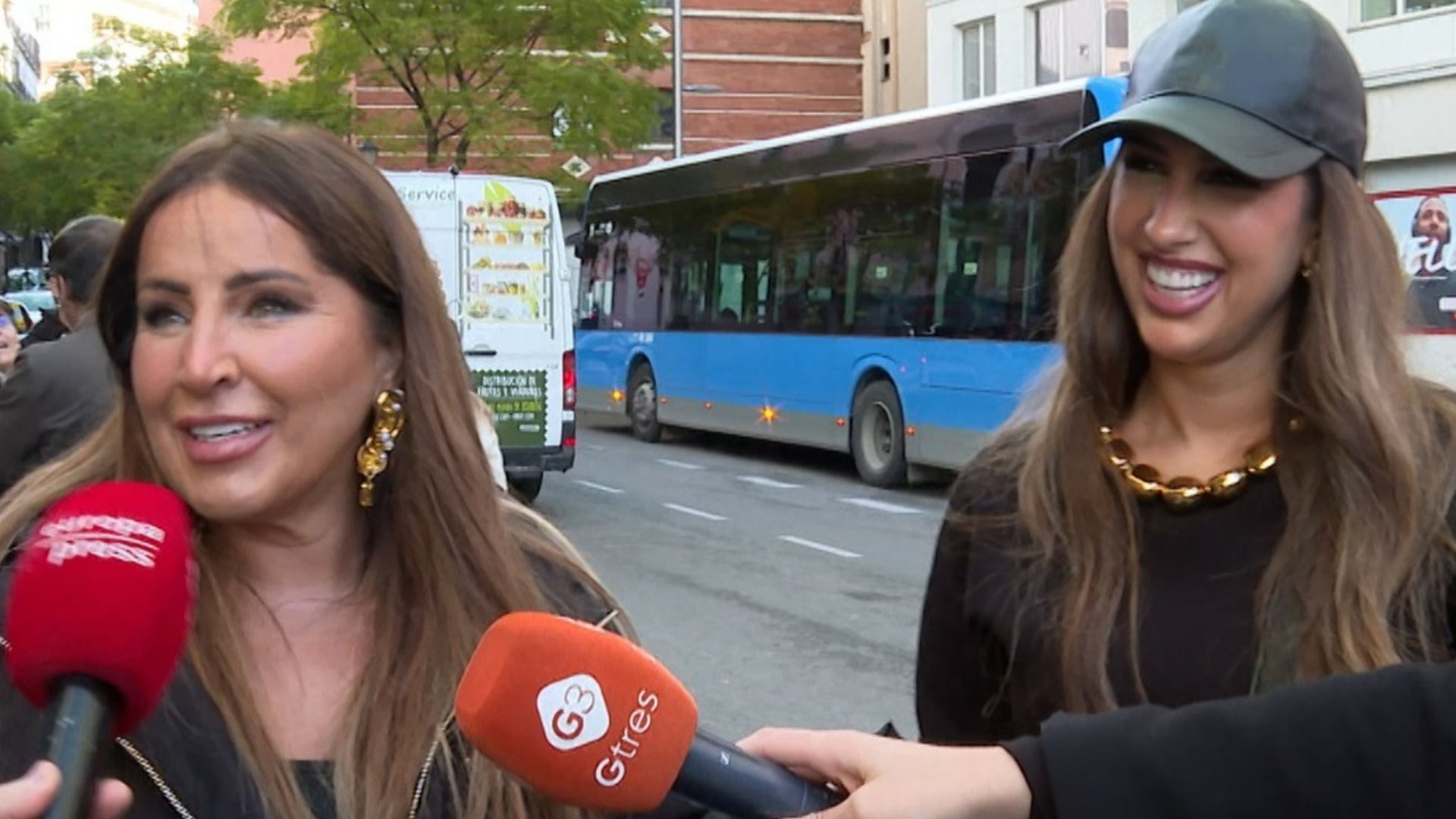 Raquel y Noemí Salazar