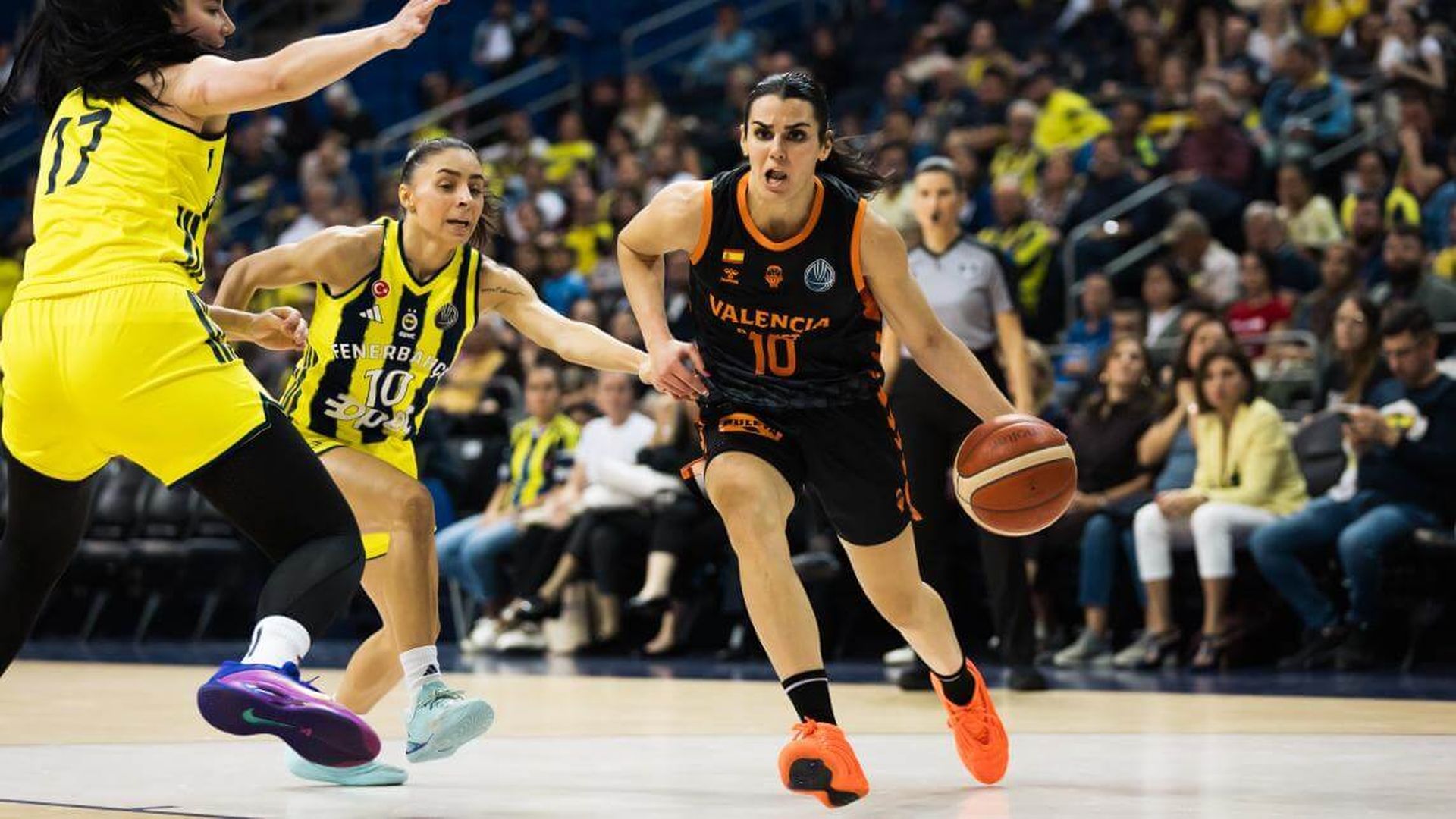 valencia_basket_cae_en_la_pista_de_fenerbahce_un_rival_que_se_le_sigue_resistiendo.jpg valencia_basket_cae_en_la_pista_de_fenerbahce_un_rival_que_se_le_sigue_resistiendo.jpg