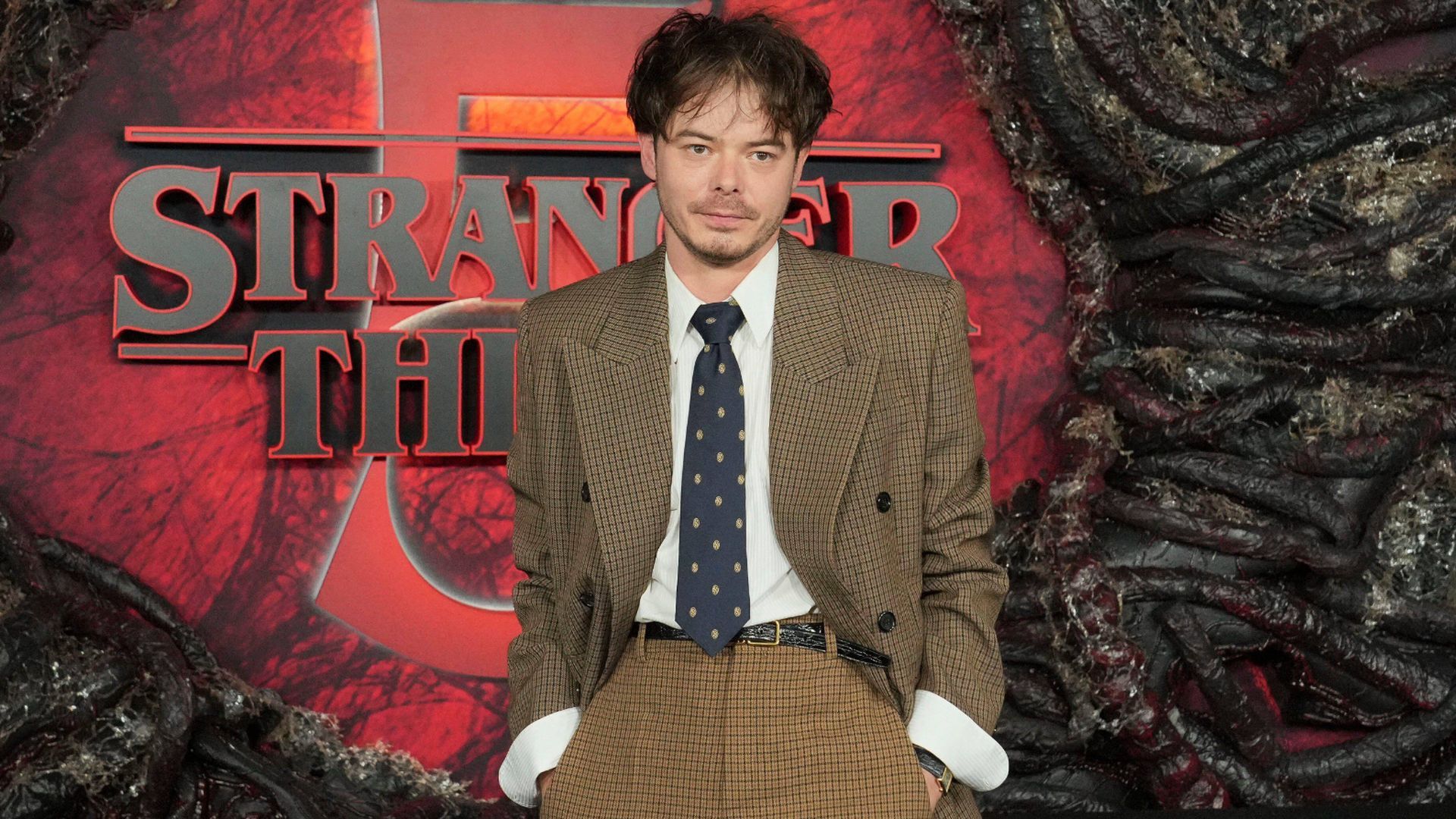 El actor Charlie Heaton