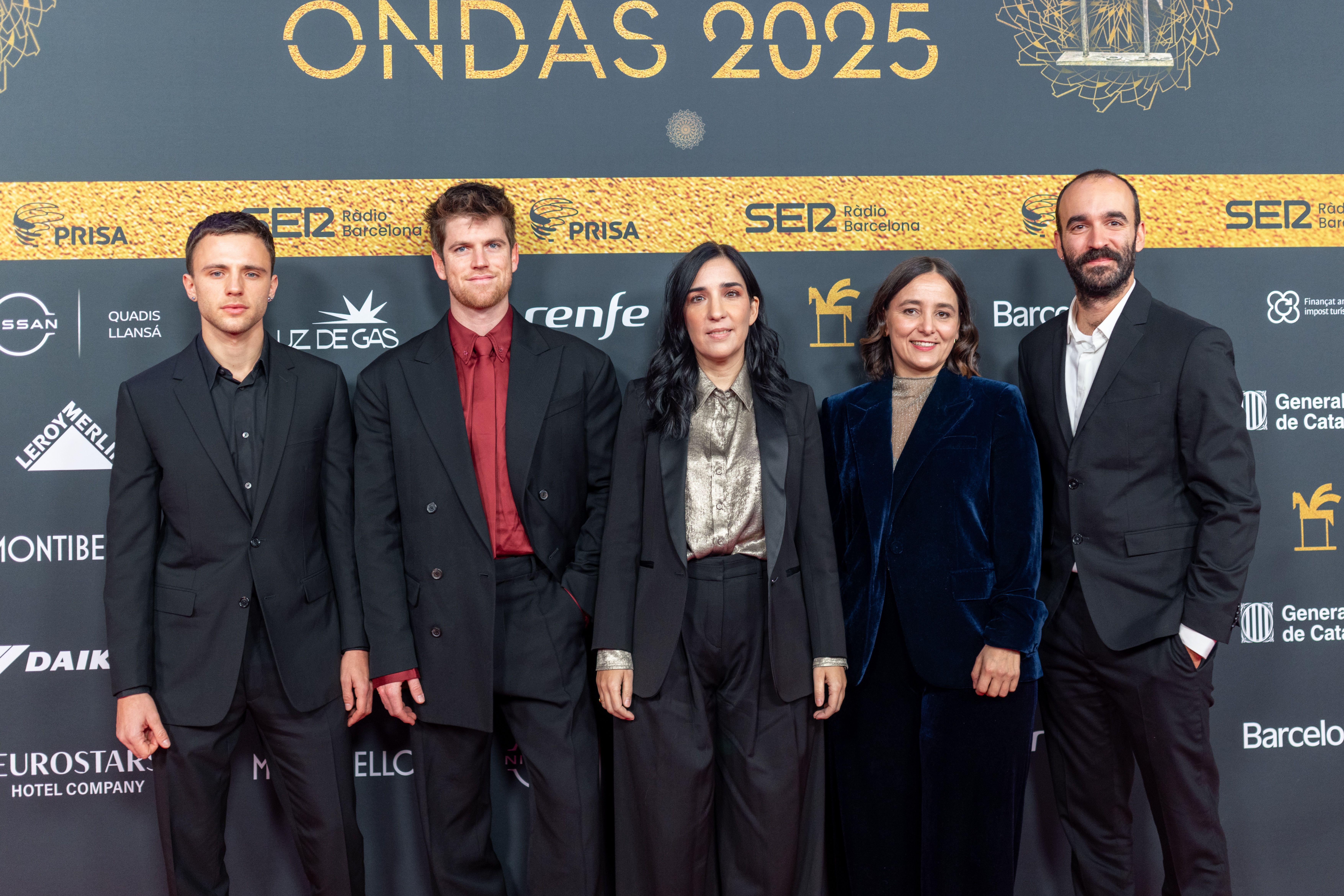 El equipo de Querer en la alfombra roja de los premios Ondas 2025
