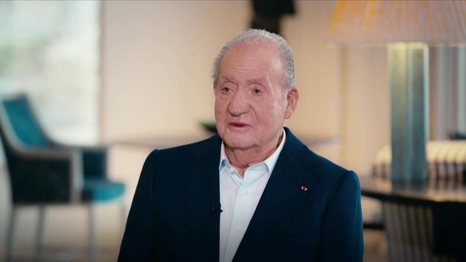 Juan Carlos I, en una entrevista en la televisión francesa: "Todo el mundo comete errores. Espero que el pueblo español comprenda lo que hice"