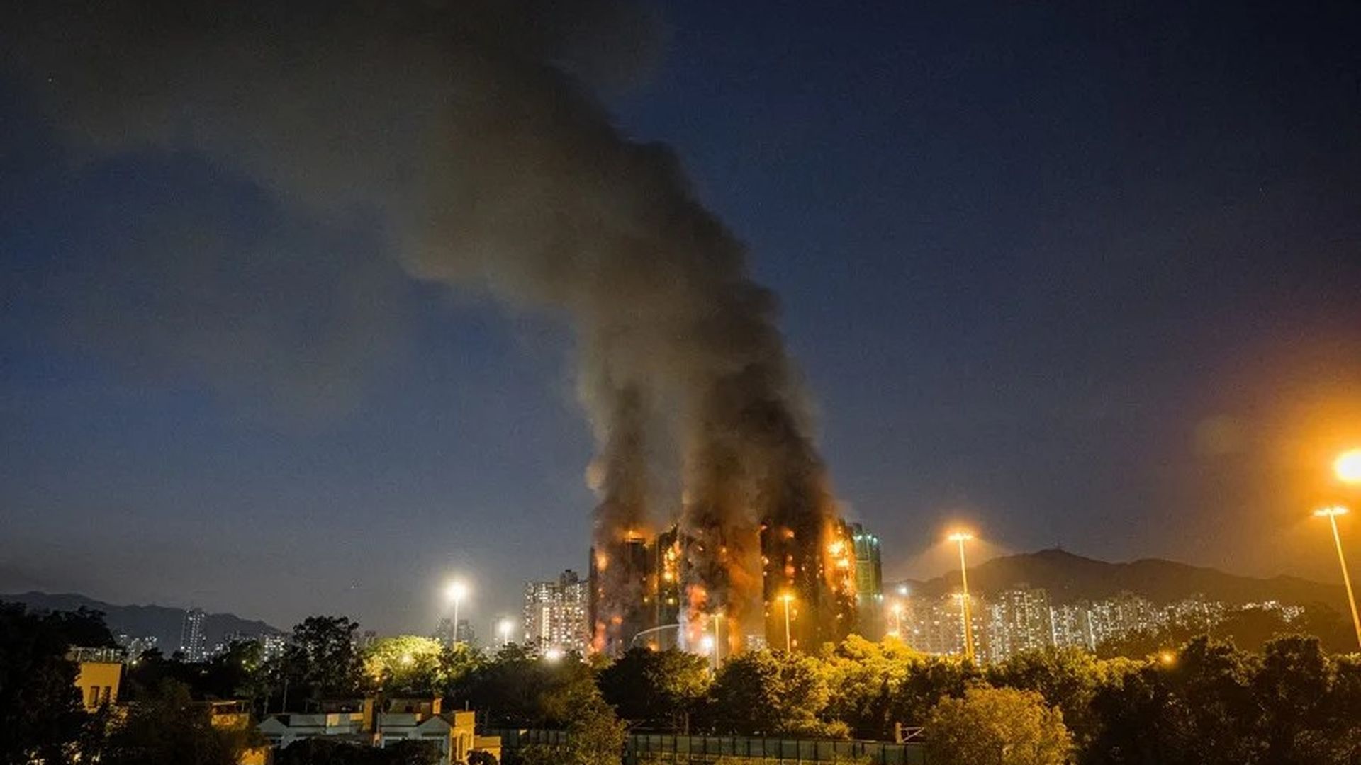Incendio declarado en una urbanización de Hong Kong