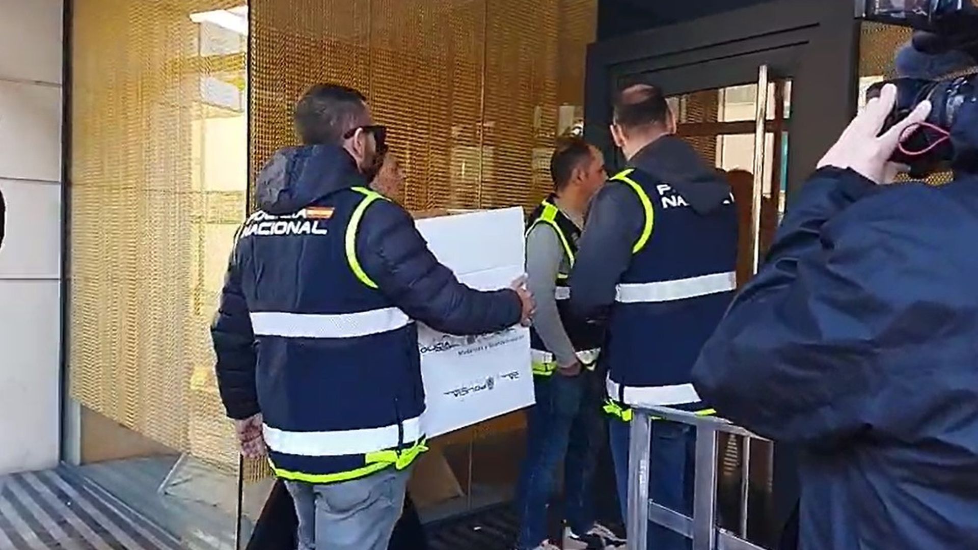 Registran la clínica de Alzira en la que fue atendida la niña de seis años que murió tras un tratamiento dental