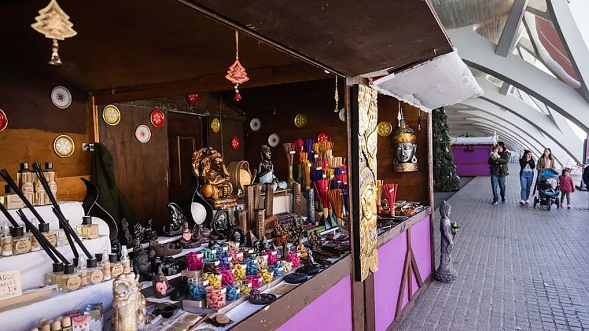 Imagen del mercado de Navidad en la Ciudad de las Artes y las Ciencias