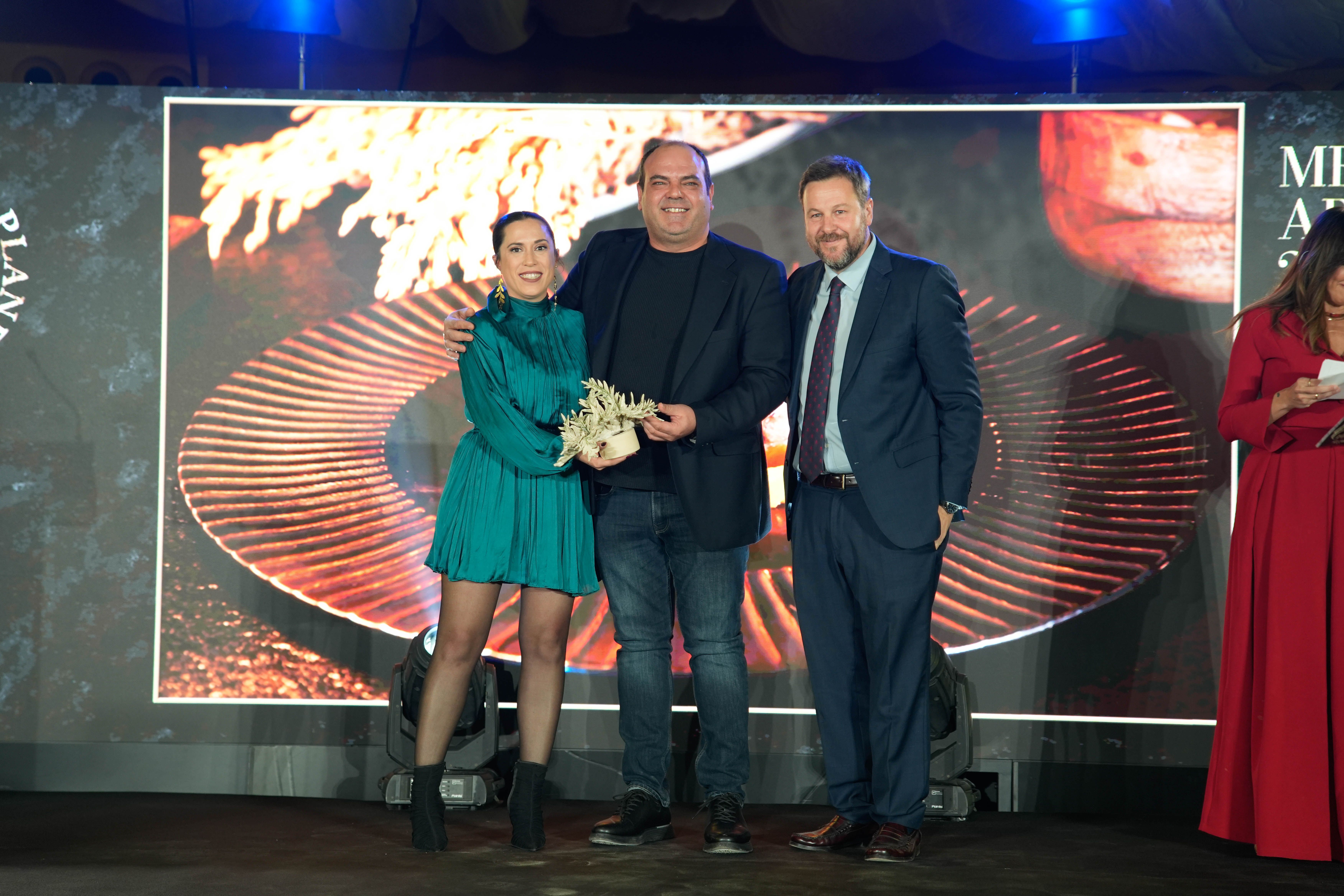 Yayo Delgado de ESTRELLA LEVANTE y Salvador Fernández y Eva Gil de CASA BORREGO