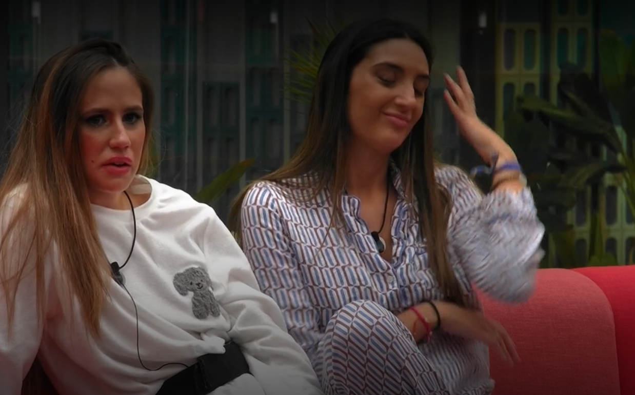 Aroa departe con Paula