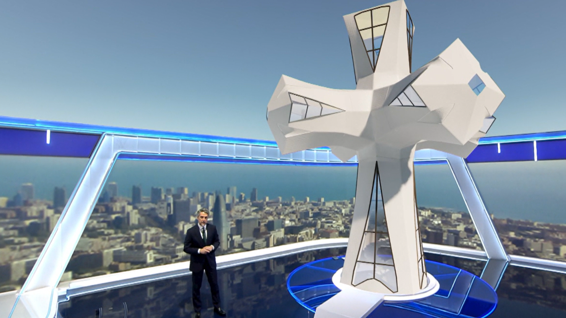 Avanza la instalación de la Cruz de la Torre de Jesús en la Sagrada Familia: medirá 172 metros y pesará 11 toneladas