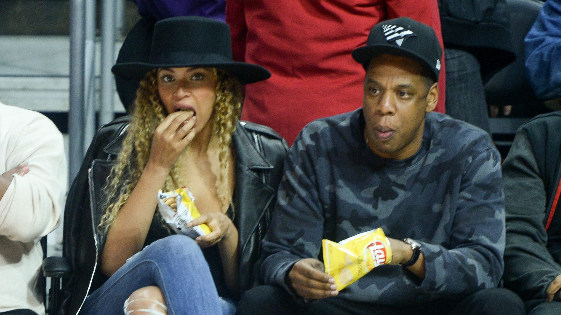 Beyoncé y Jay Z en un partido de la NBA