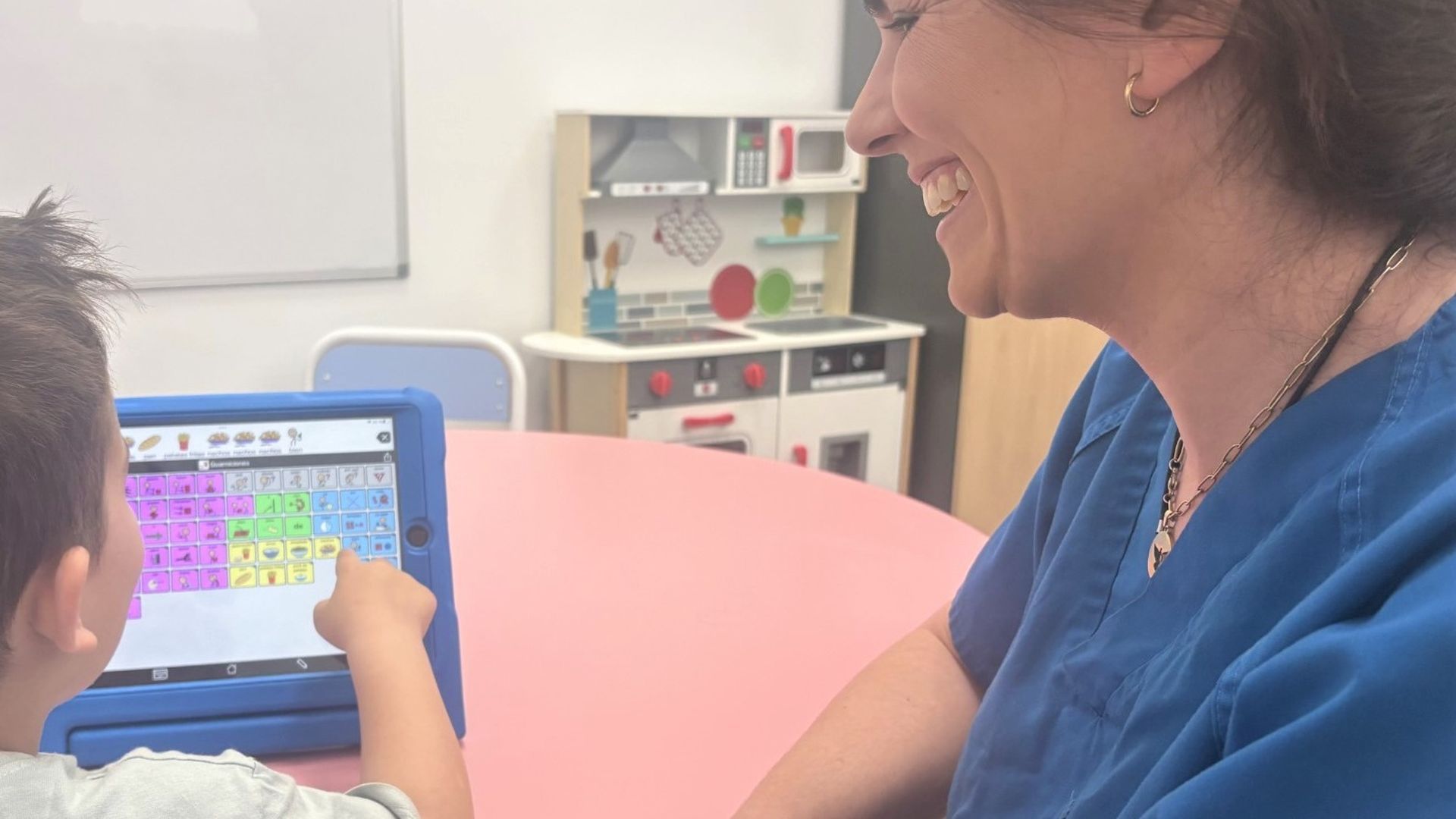 Cristina del Rey, logopeda especialista en comunicación aumentativa y alternativa