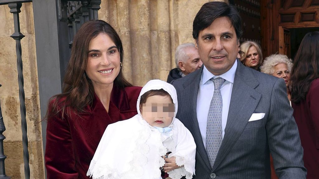 El bautizo de Nicolás, el tercer hijo en común de Lourdes Montes y Fran Rivera