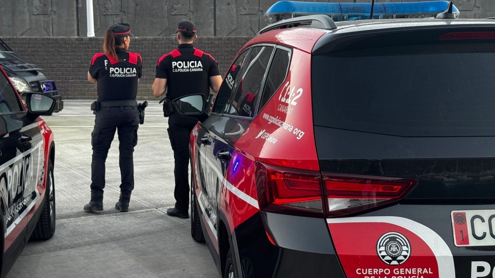 EuropaPress_7132128_agentes_cuerpo_general_policia_canaria_adscritos_unidad_seguridad_ciudadana