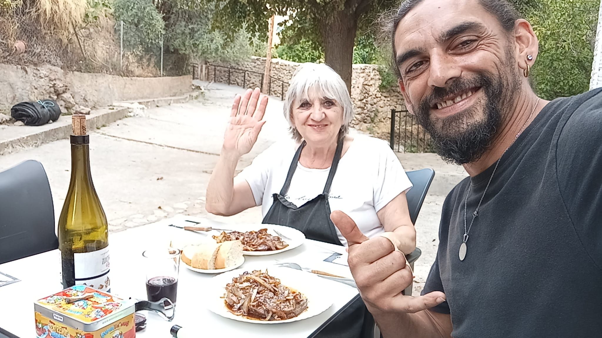Gabriel junto a su madre, Marta, en "El que faltaba"