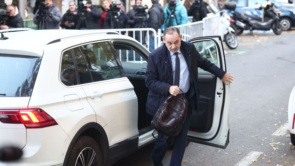 José Luis Ábalos amenaza con tirar de la manta tras su ingreso en prisión: ahora apunta a Begoña Gómez y Ángel Víctor Torres